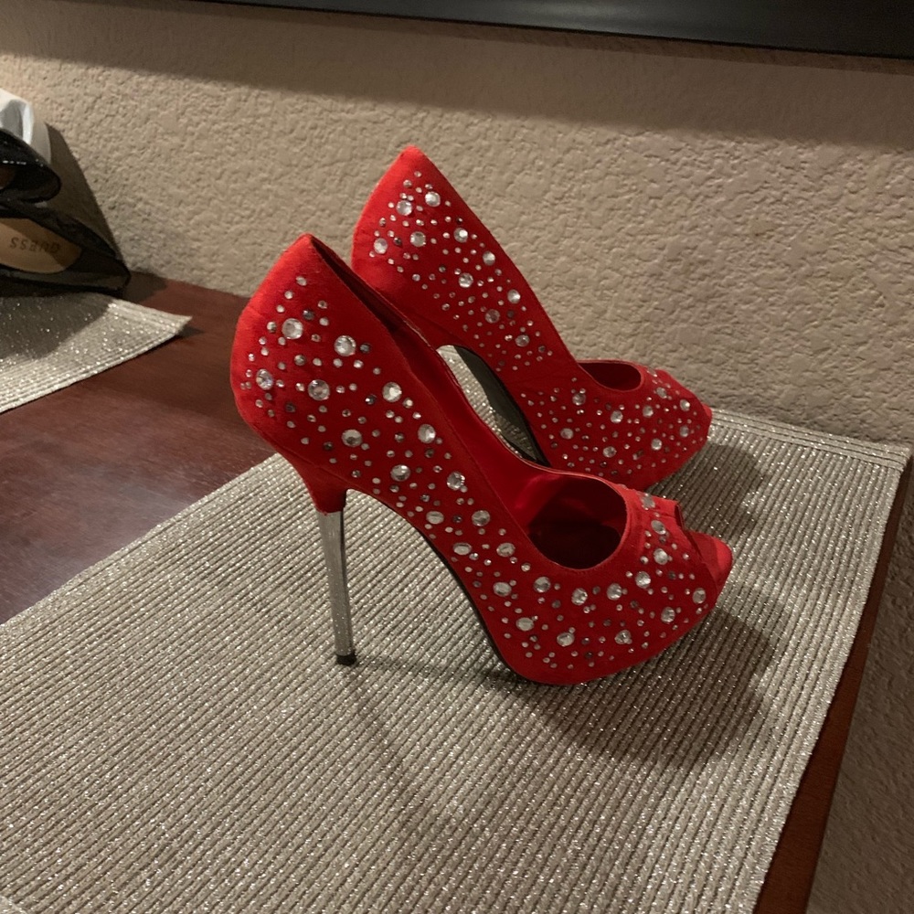 Red sequence heels - Picture 2 of 4